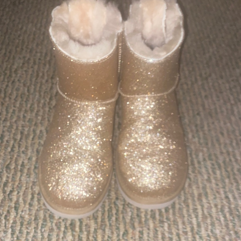 Gold sparkly Uggs